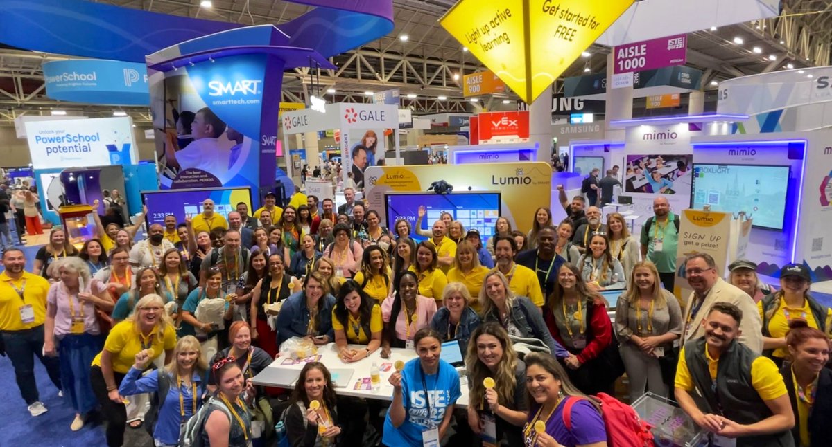 LumioSocial's tweet photo. 📸 Say Cheese! It’s Education’s Largest Selfie at @ISTE!! 🤳🏻 

Despite a brave showing here in New Orleans, it was not enough to wrestle the crown away from @TCEA in Dallas 😄 👑 
See yourself? Let us know! 🤩
#ISTELive https://t.co/dstxaVXHdB