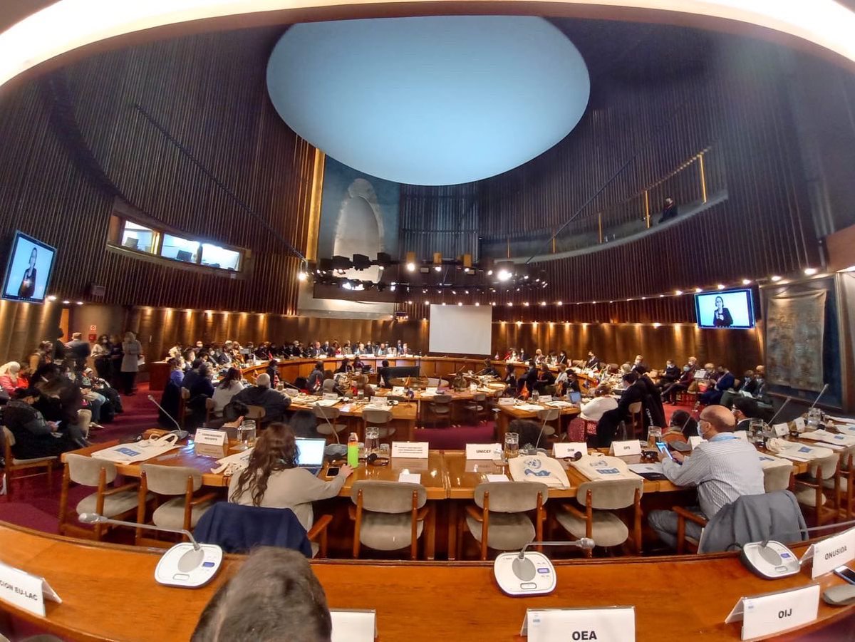 Nuestro coord de la <a href="/juventudafromx/">Red Nacional de Juventudes Afromexicanas</a> y coord regional de <a href="/redjuafrolac/">REDJUAFRO</a>  @arturo_catrina  se encuentra en la Cuarta Reunión de la Conferencia Regional sobre Población y Desarrollo de América Latina y el Caribe
#CEPAL #afrodescendientes 
#CRPD2022 #poblaciónALC #sindejaranadieatrás