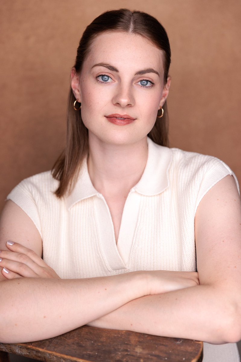 annierosec_'s tweet photo. My new headshots by @bclarencephoto ✨ https://t.co/rPhIf219Ix