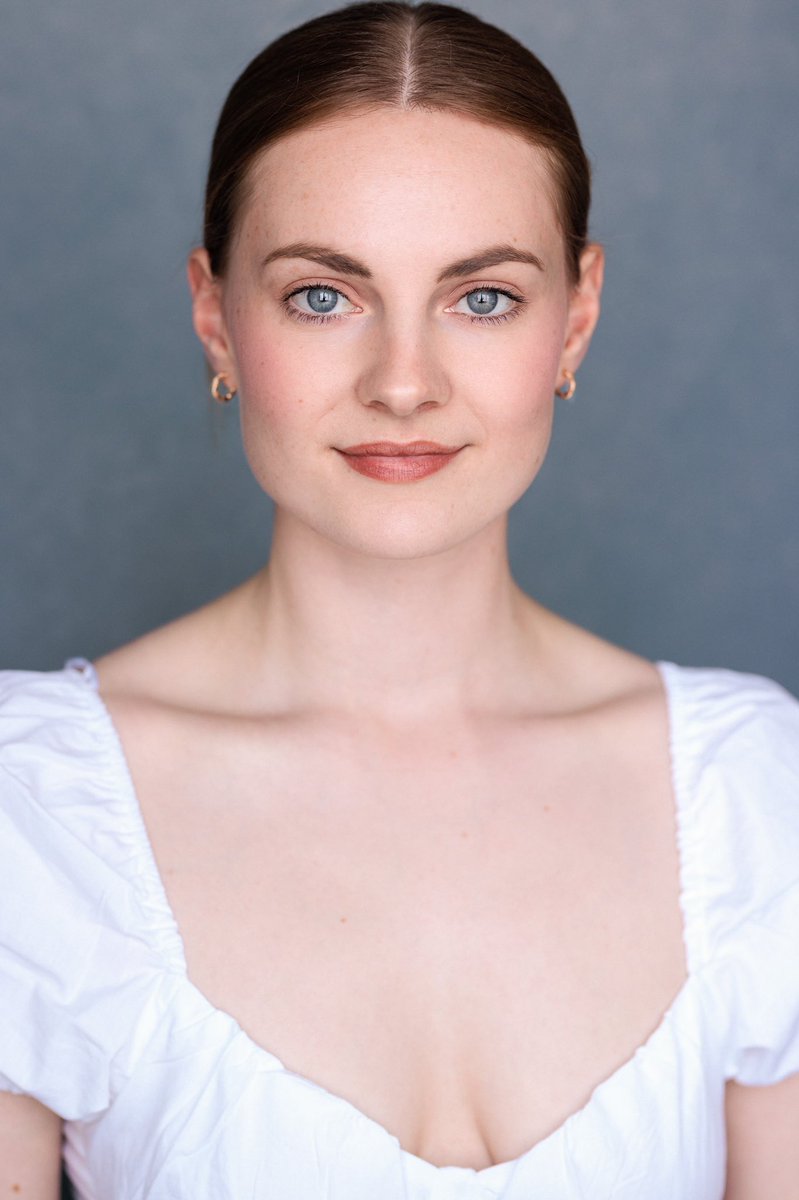 annierosec_'s tweet photo. My new headshots by @bclarencephoto ✨ https://t.co/rPhIf219Ix