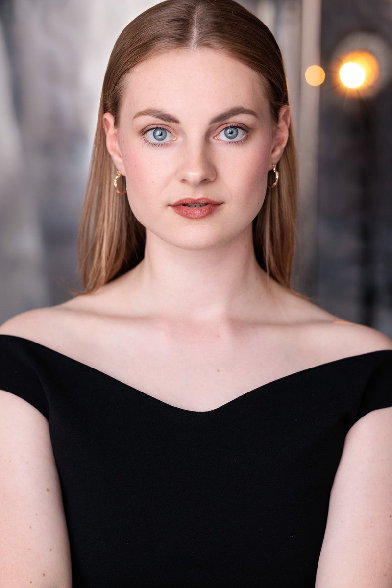 annierosec_'s tweet photo. My new headshots by @bclarencephoto ✨ https://t.co/rPhIf219Ix