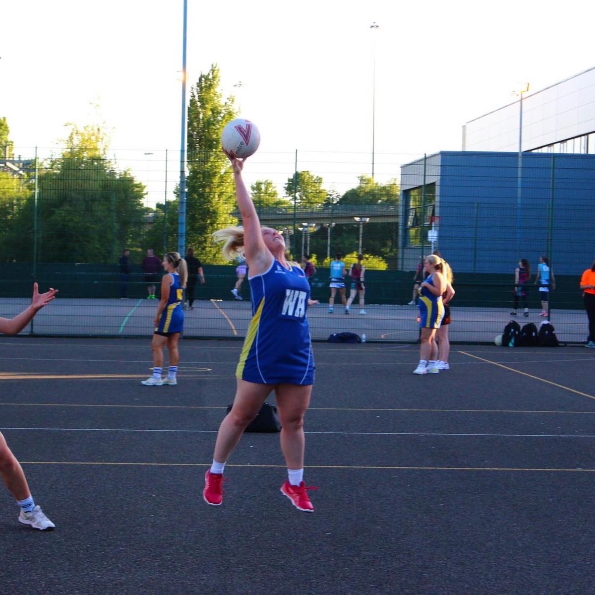 CleveClassicsNC's tweet photo. Classics 1 v Headlanders A 
29 - 25 - A great win for Classics!💙💛 https://t.co/khrNMQZHUG