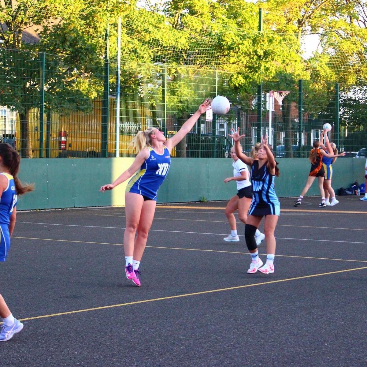 Classics 1 v Headlanders A 
29 - 25 - A great win for Classics!💙💛