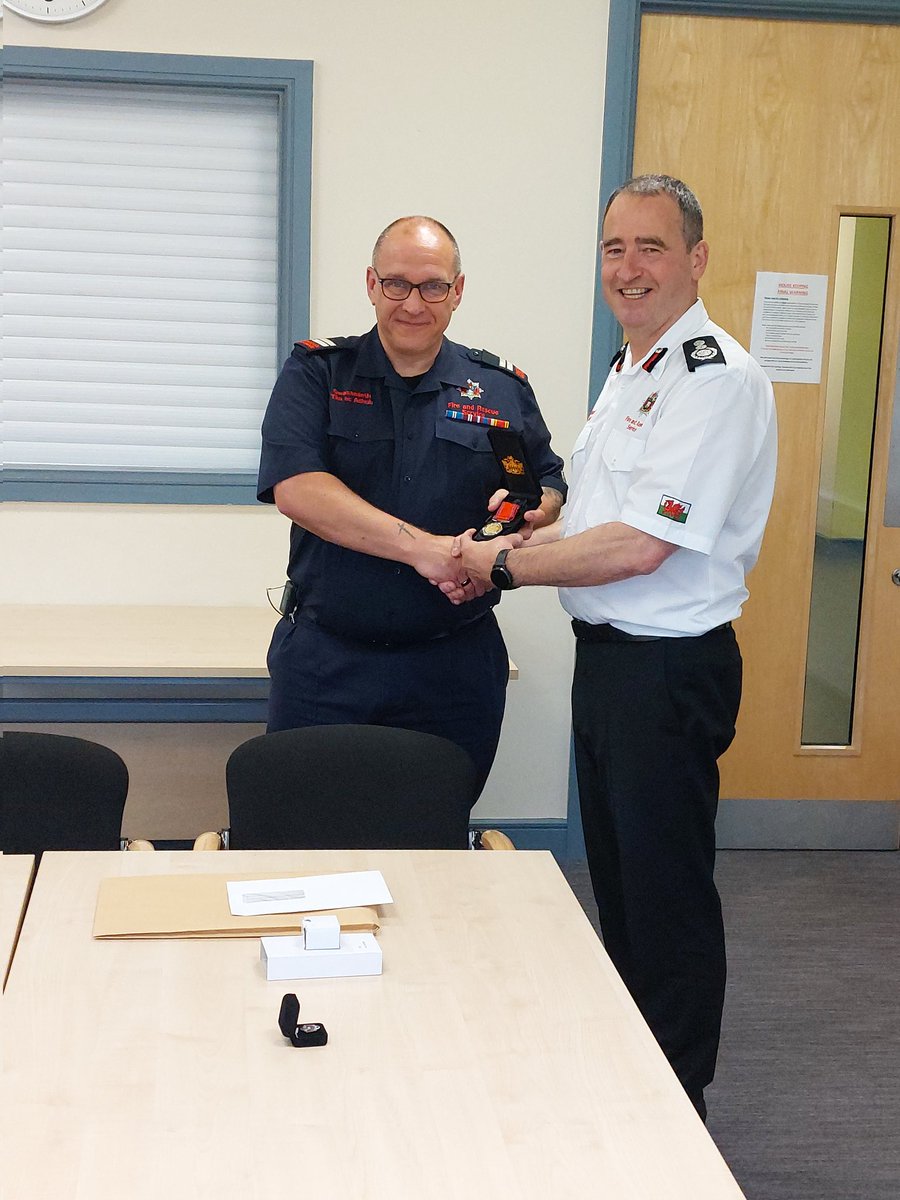 Martyn Field tweet media