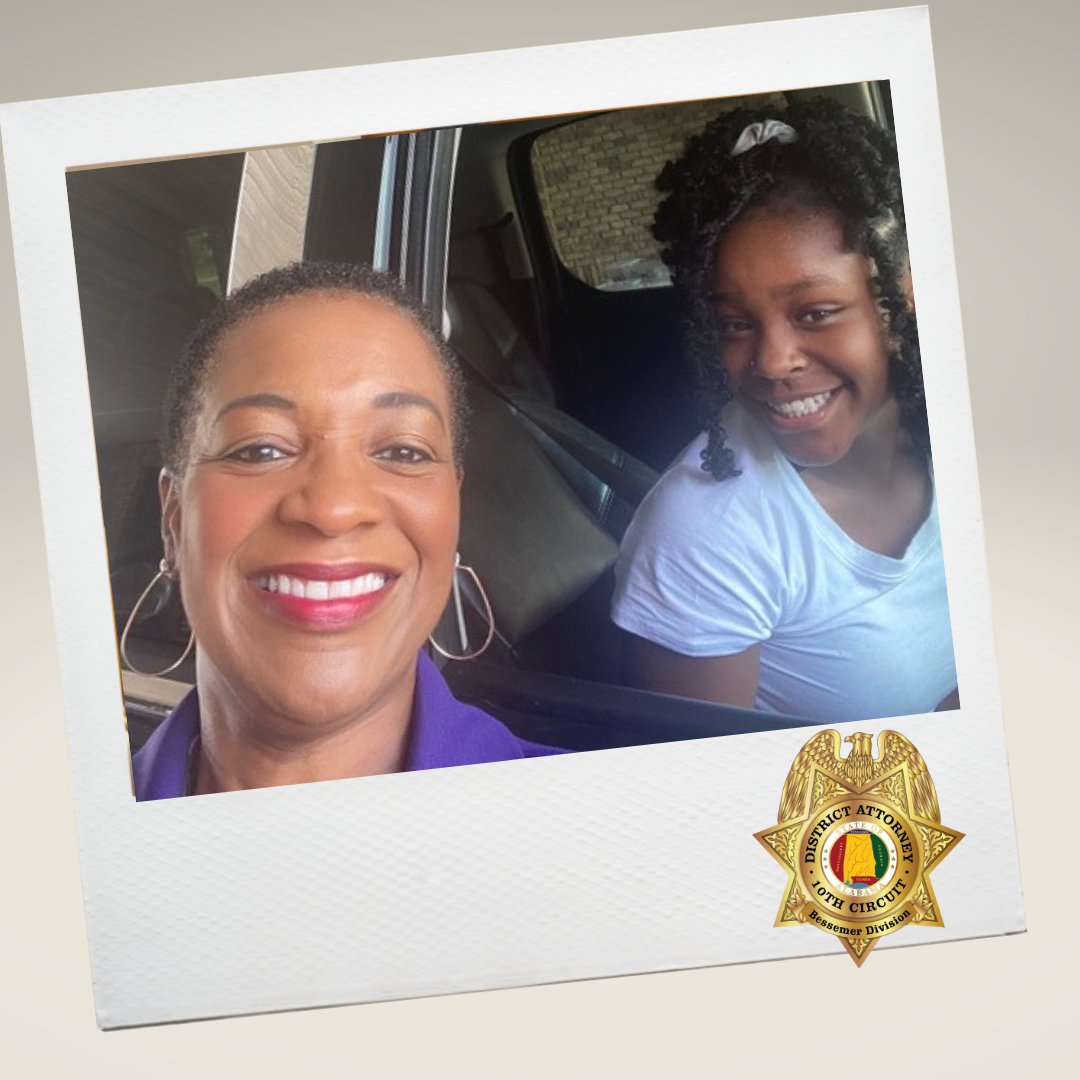 jeffcobessda's tweet photo. It’s so important to me that families have the tools they need to succeed. That’s why I created the West Jefferson Helping Families Initiative to help our students on the right path!

#JeffCoBessemerDA #Victims #BessemerCutoffDivision #ServantLeader #DistrictAttorney #KnowTheLaw https://t.co/I64lRyFjwB