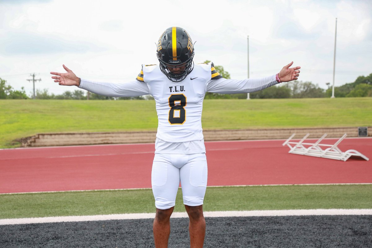 In the 1970s &amp; ‘80s, we put the letters “T.L.C.” across our chest.

This season, we put the letters back where they belong - with a modern touch.

Introducing our new white uniforms for 2022. 

#TooLiveU | #PupsUp