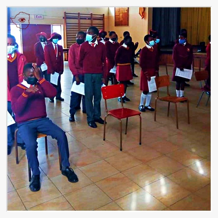 cfb_zimbabwe's tweet photo. This is our #Purpose.👇🔍👓
Providing #FREE Schools Eye Screening.

One of our teams began #Day1 of the #2days Founders High School Eye screening using SMARTPHONE TECHNOLOGY📱. The Schools Eye health care project is powerfully supported by @cbmWorldwide &amp; @peekteam
#Sight4All https://t.co/wbVGZSFPPh