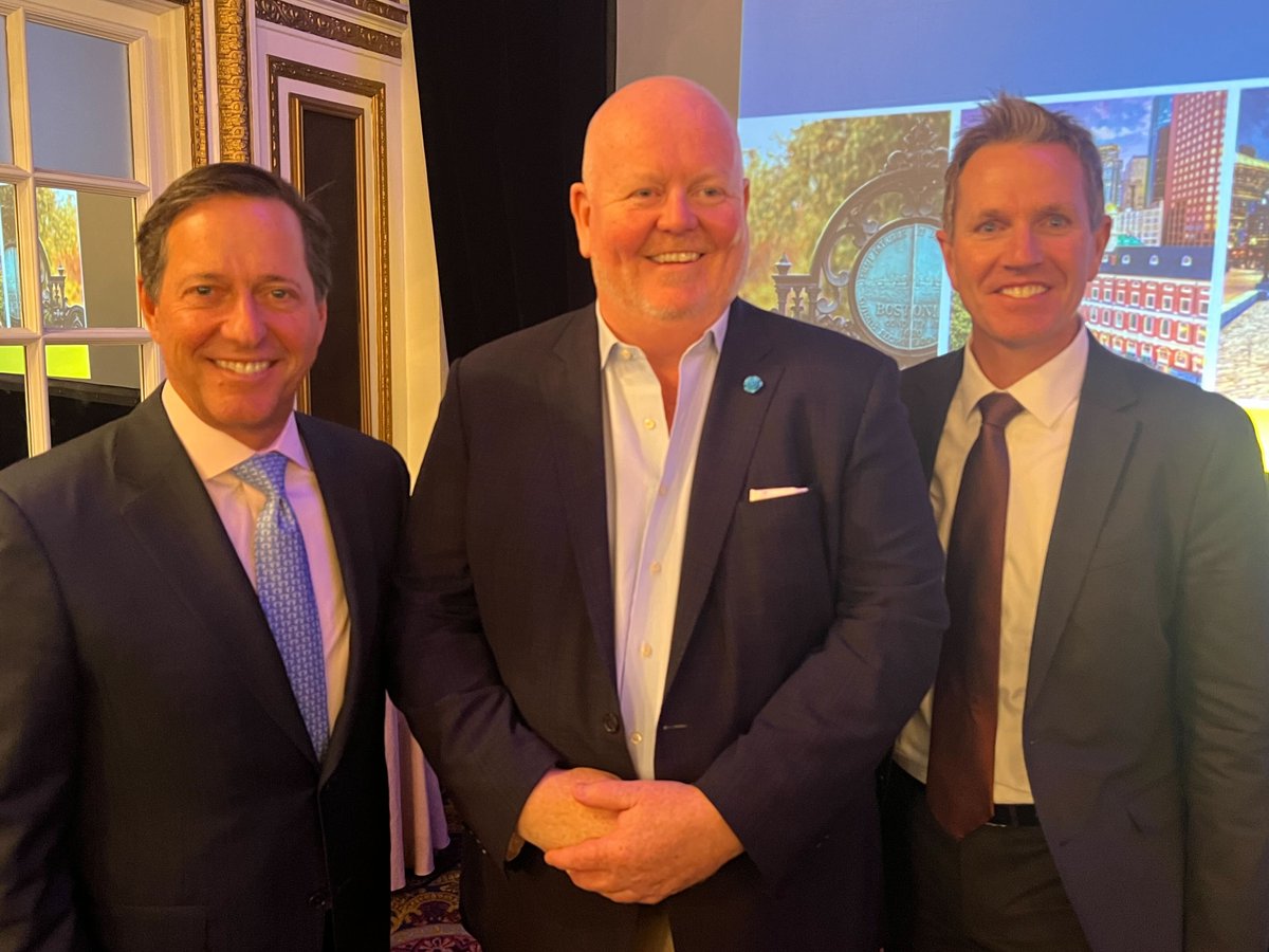 BillMillerAGA's tweet photo. Enjoyed speaking with @CanadianGaming CEO Paul Burns and AGEM Executive Director Daron Dorsey at @TheIAGA today about all things North American gaming! https://t.co/w6usG7FwEJ