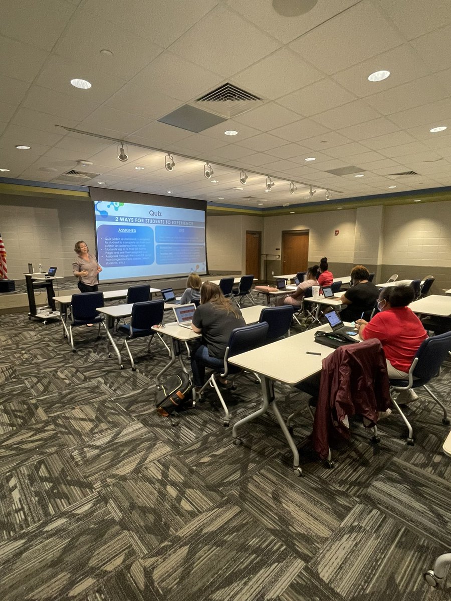 Ms. Warren tweet media