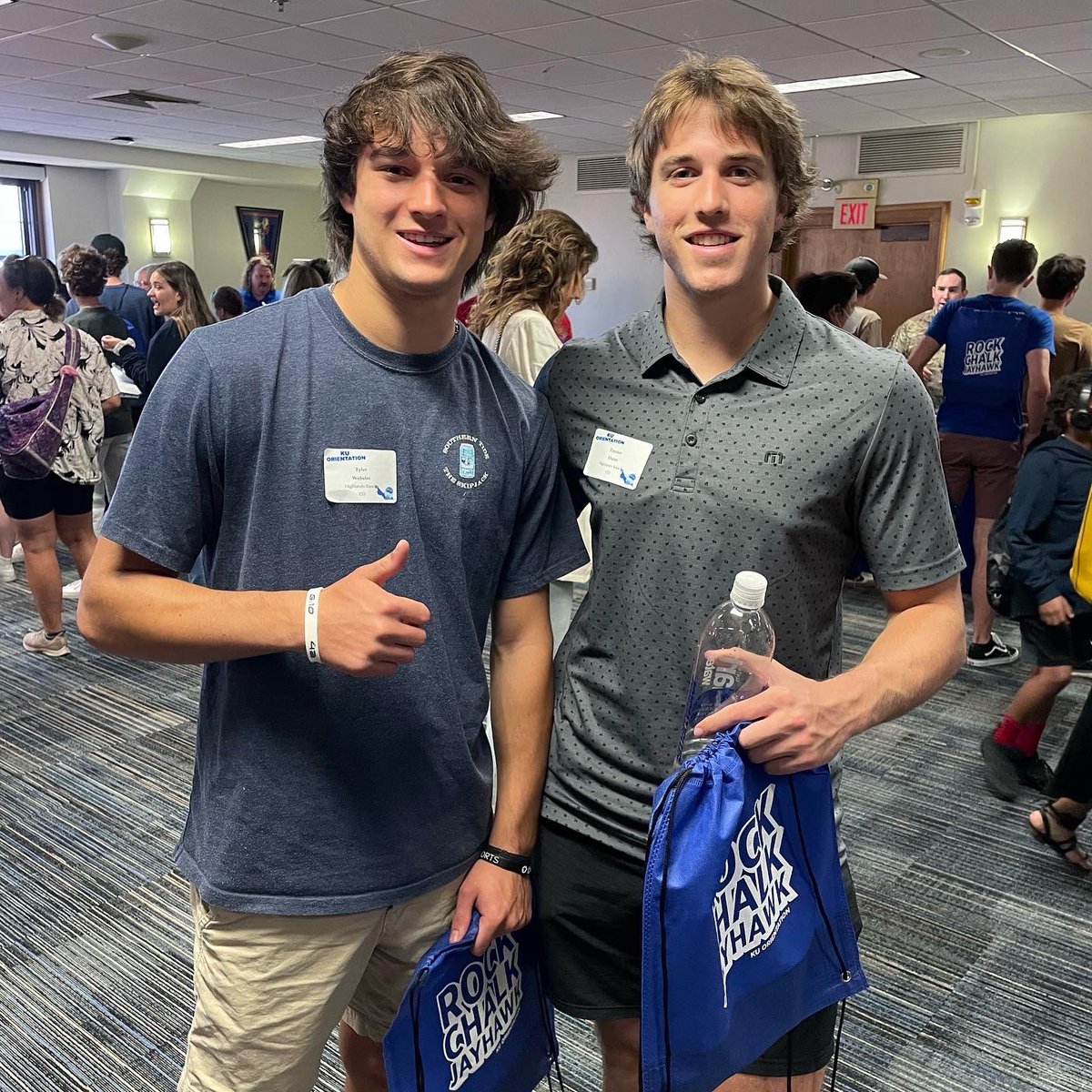 Kuorientation's tweet photo. Part of your Orientation day is the Opportunities Fair!
It is a way for students to connect with various offices on campus and learn more about their services. Itโs also a great opportunity to get lots of KU swag and mingle with other Jayhawks!
#kuorientation #jayhawks #ku https://t.co/b1HaqT590j