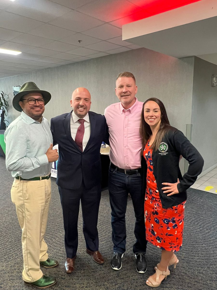 HISDHighSchools tweet media