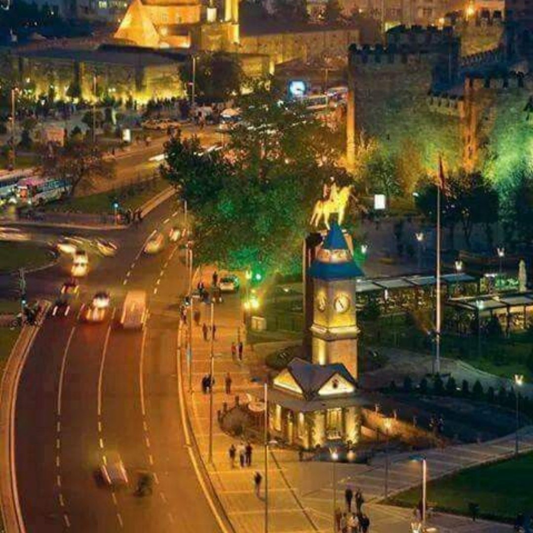 ARTIK SİZLERİ BİRBİRİNİZLE BULUŞTURMANIN VAKTİ GELDİ.
BENCE NE DERSİNİZ
