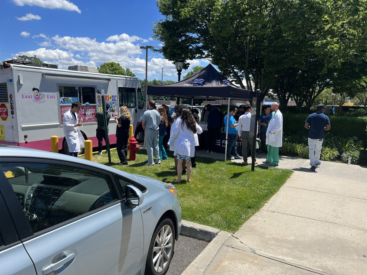 Stevie Payamps (@stevie_pay) on Twitter photo WE OUTSIDE!!! Showing appreciation to all of our First Responders at St. Francis hospital today! Huge shout out to @Mike2FirstNet & @_stephriveraaa for always putting us in front of some amazing frontline workers to help switch over to the best network for them by us! <a href="/FirstNet/">FirstNet, Built with AT&T</a> WE OUTSIDE!!! Showing appreciation to all of our First Responders at St. Francis hospital today! Huge shout out to @Mike2FirstNet & @_stephriveraaa for always putting us in front of some amazing frontline workers to help switch over to the best network for them by us! <a href="/FirstNet/">FirstNet, Built with AT&T</a>