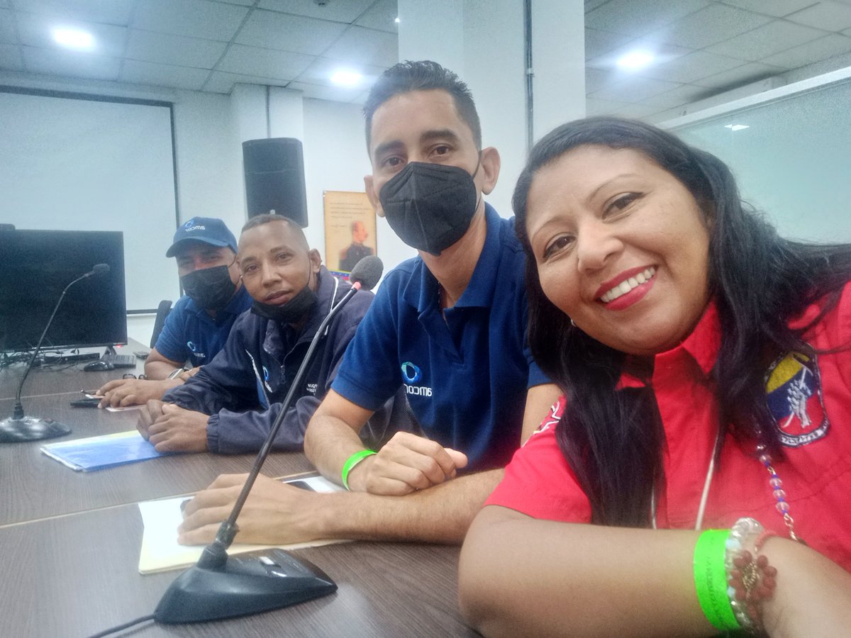Seguimos atendiendo a los trabajadores, hoy recibimos a los hermanos de AMCOR RIGID PLASTICS DE VENEZUELA. seguimos avanzando. Sub comisión laboral y desarrollo social asamblea nacional. 
#NicolasMaduro
 #sublaboralAN
#franciscotorrealba
#claseobreraunida