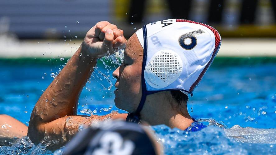 dariodigennaro's tweet image. Il #Setterosa è tra le quattro migliori nazionali al mondo, non accadeva dal bronzo di #Kazan2015
L’ultima volta tra le prime quattro in una grande competizione fu a #Rio2016 con l’argento
Il nuovo ciclo di Carlo #Silipo inizia alla grande. Ora la semifinale con gli #USA
#7rosa