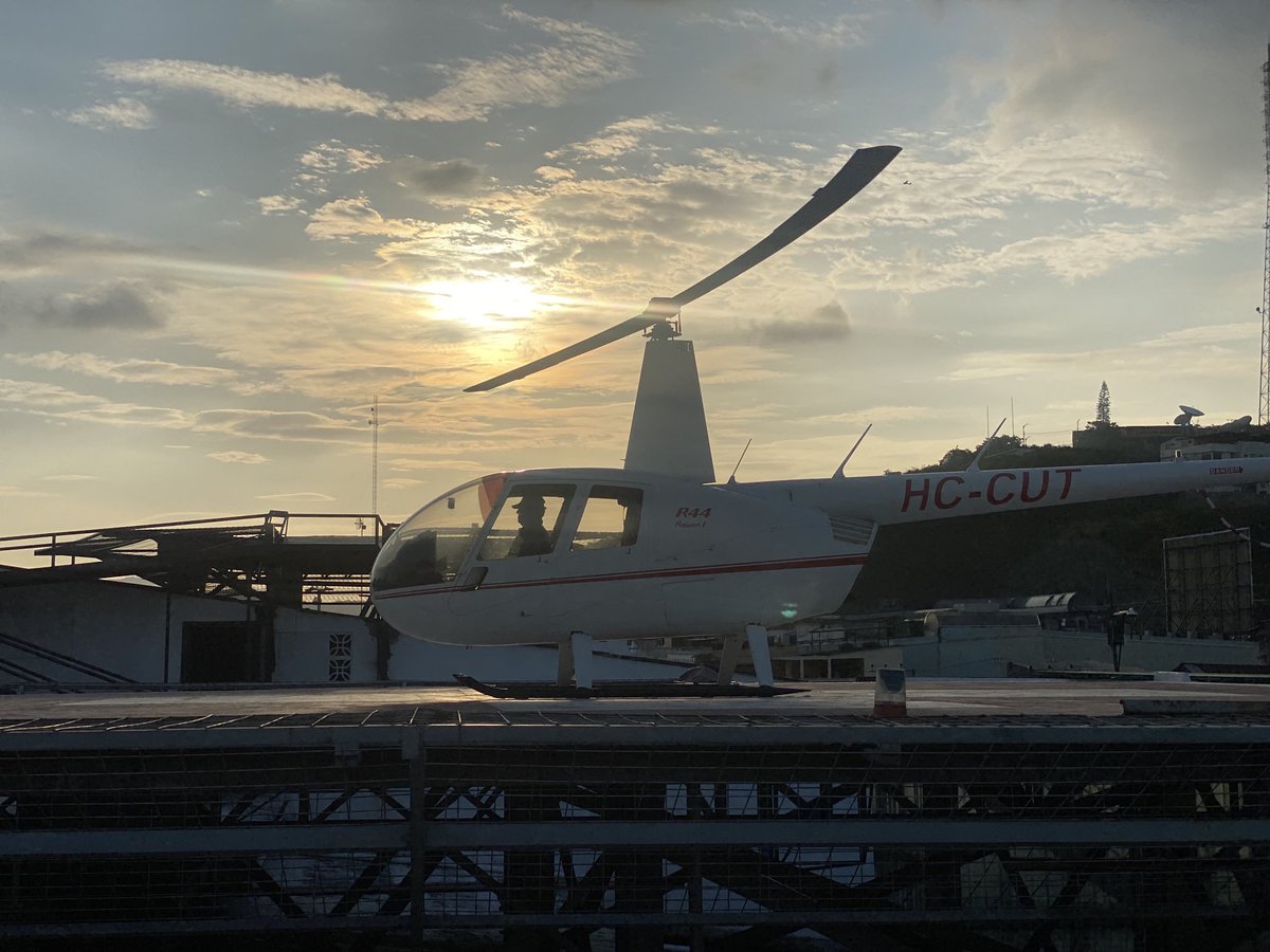 DannySilvaC1's tweet photo. #criticalairtransport ⁦@ClinicaGquil⁩ ⁦⁦@JohnPeaMoran1⁩ ⁦@jmjaureguiMD⁩ https://t.co/6szLJiYKwt