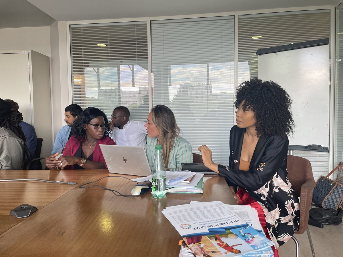 AbbeySika's tweet photo. Ravie d’avoir pris part à un échange de haut niveau dans l’objectif de développer des synergies autour du projet de renforcement des capacités des professeurs d’#EPS en #Afrique du @IBE_UNESCO  et créer des dynamiques #Sud #Sud + #inclusives et #durables.
#sportseducation #sports https://t.co/pd94UsGxwR