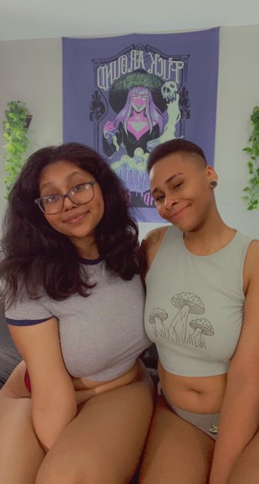 Hey babes 💙 https://t.co/og7t8Q8BSK<a href="/tag/couplekissing"class="tags"><span>#couplekissing</span></a>