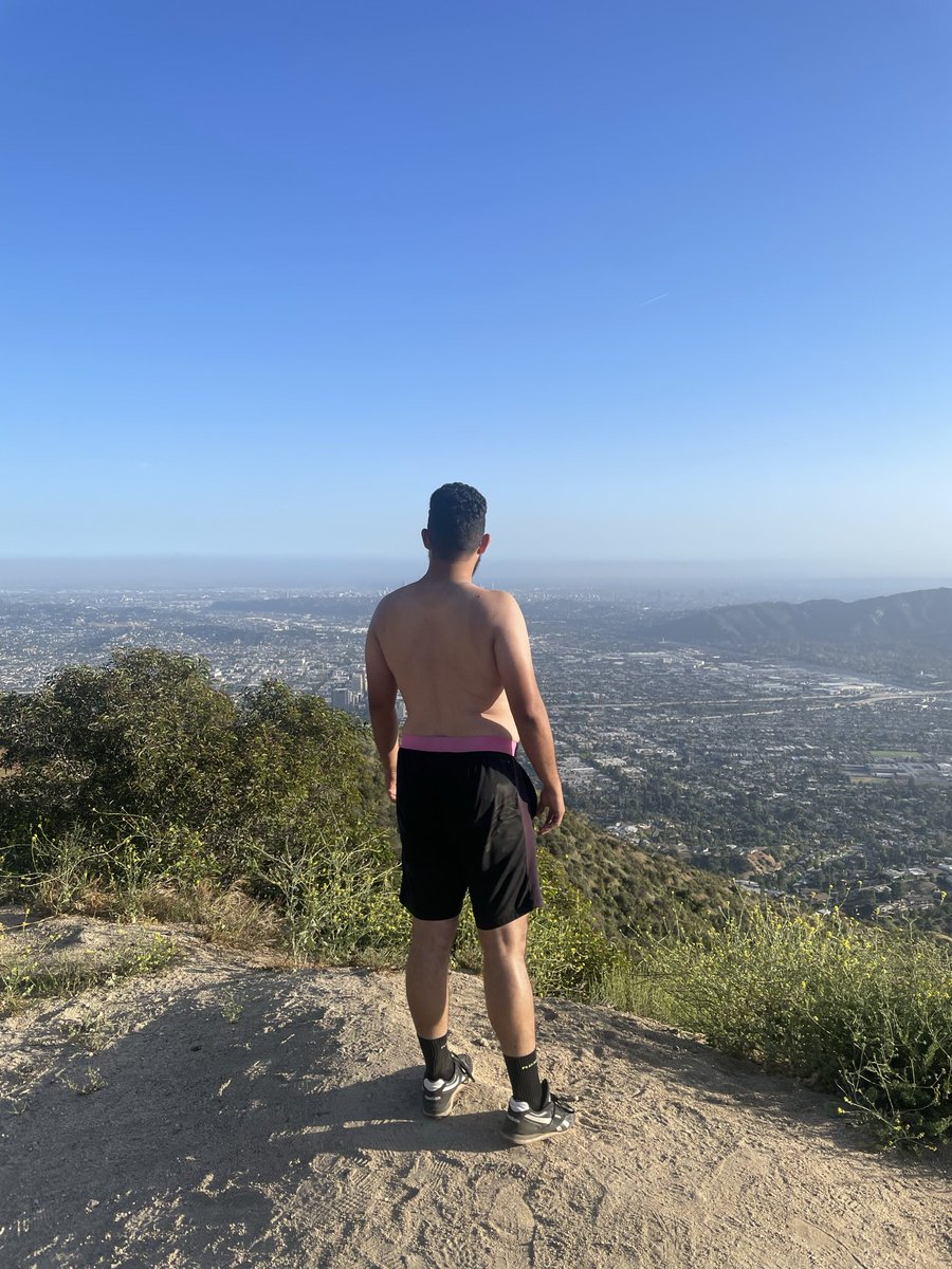 _Osiris_034's tweet photo. This heat tho feels like global warming https://t.co/FvumGN0RqG