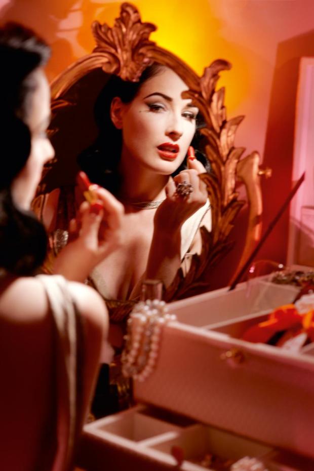 Ms MIRAGE (seen 3x6) (@voughtmirage) on Twitter photo 