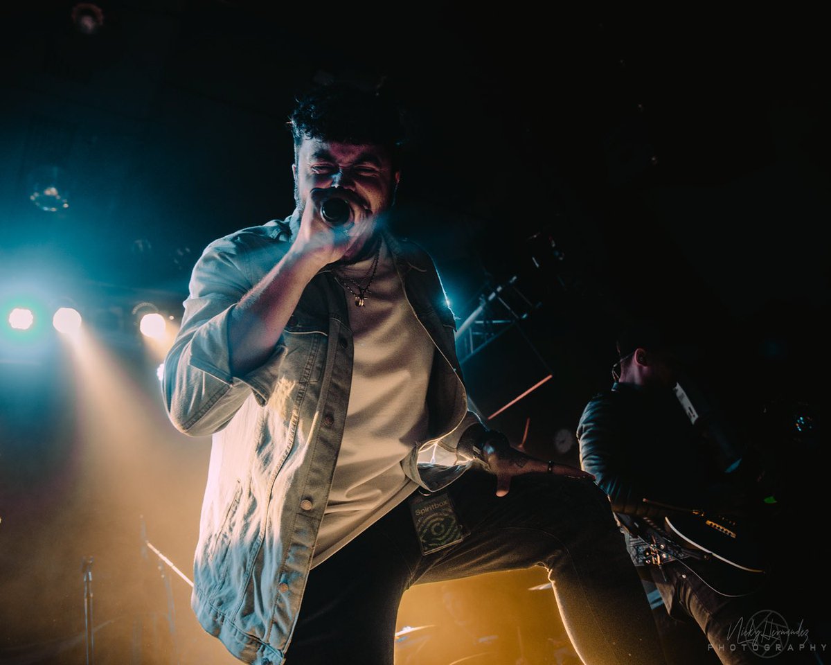 NickyHdezPhoto's tweet photo. What an amazing show to get back in the photo pit after so long! || @InVisionstweets @benville7 || #InVisions #DerailedMedia #DerailedMediaTeam #NHPhoto https://t.co/43VCjvUe8C