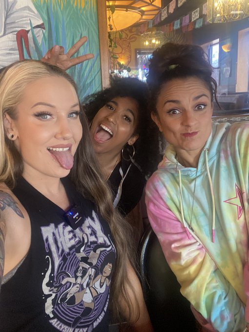 TONIGHT!!! #HotGirlTwitch is going LIVE at 6pm Eastern!! 🥵💦  I told you we have some surprises in store<a href="/tag/hotgirltwitch"class="tags">#HotGirlTwitch</a>