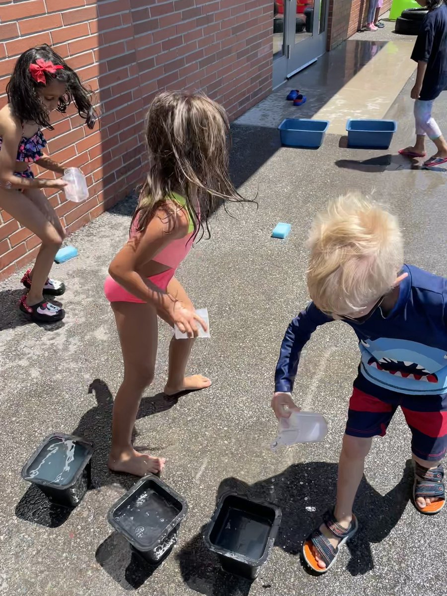 InquiringKs's tweet photo. It was an amazing day for K3 &amp; K4 @TribuneDrive to have a Water Day. Thanks @MsReyes1586 The smiles on faces and laughter heard = priceless. We’re so proud of our littles and how they have grown to be such a loving community. Watching them engage makes our educator hearts sing.❤️ https://t.co/v2mhHWvkQS