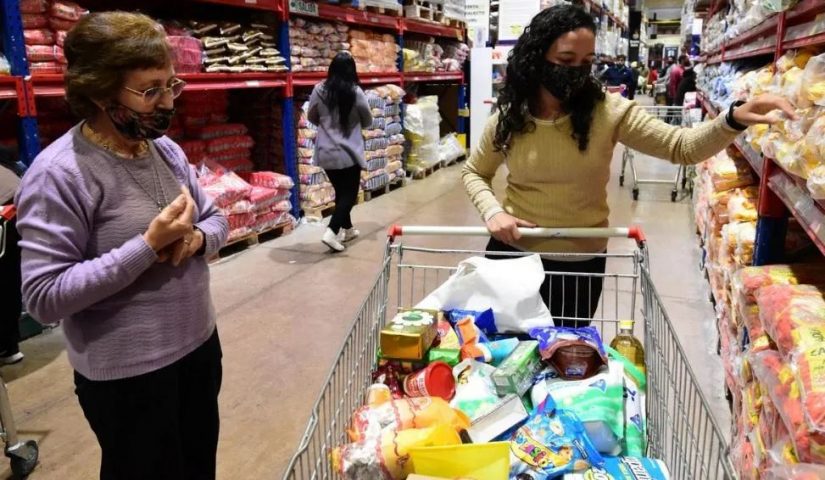 24/6/22 Radio Argentina  Resistencia, Chaco

Héctor Polino, responsable legal de Consumidores Libres: "No todos los días aumentan los combustibles o la mano de obras ¿por qué todos los días remarcan los precios? 

youtu.be/5lfPP2fo2pk

hectorpolino.com/?p=12220