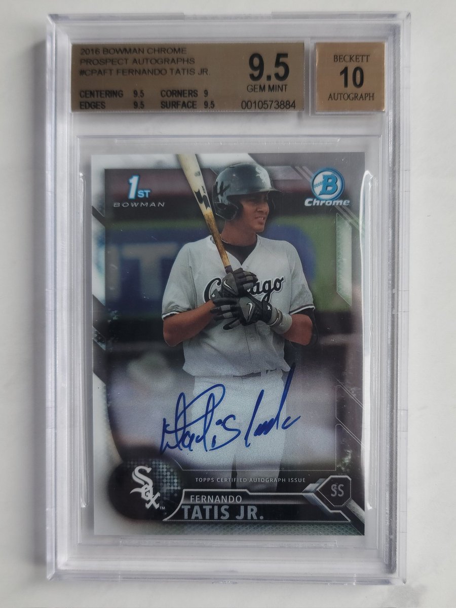 crowscardshoppe's tweet photo. 🚨 📬 MEGA MAIL DAY 📬 🚨
We're still pinching ourselves after adding this Fernando Tatis Jr. Bowman Chrome 1st auto to the #crowsnest. S/O to @BleedingRedSox1 for the easy deal and A+ shipping! 🙏
@CardPurchaser @MDRANSOM1 @HiveRetweets #Topps #thehobby #collectlikeacrow🪶 https://t.co/8WLzpqXxl8