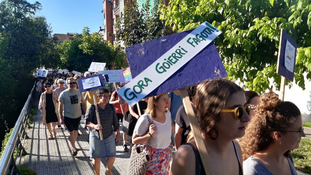 Gaurkoan bollera, gay, bisexual, trans, ez bitar eta LGTBI+ kolektiboko gainontzeko guztion eskubideen alde eta harrotasuna lau haizeetara zabaltzera kalera irten gara!
#Lazkao
