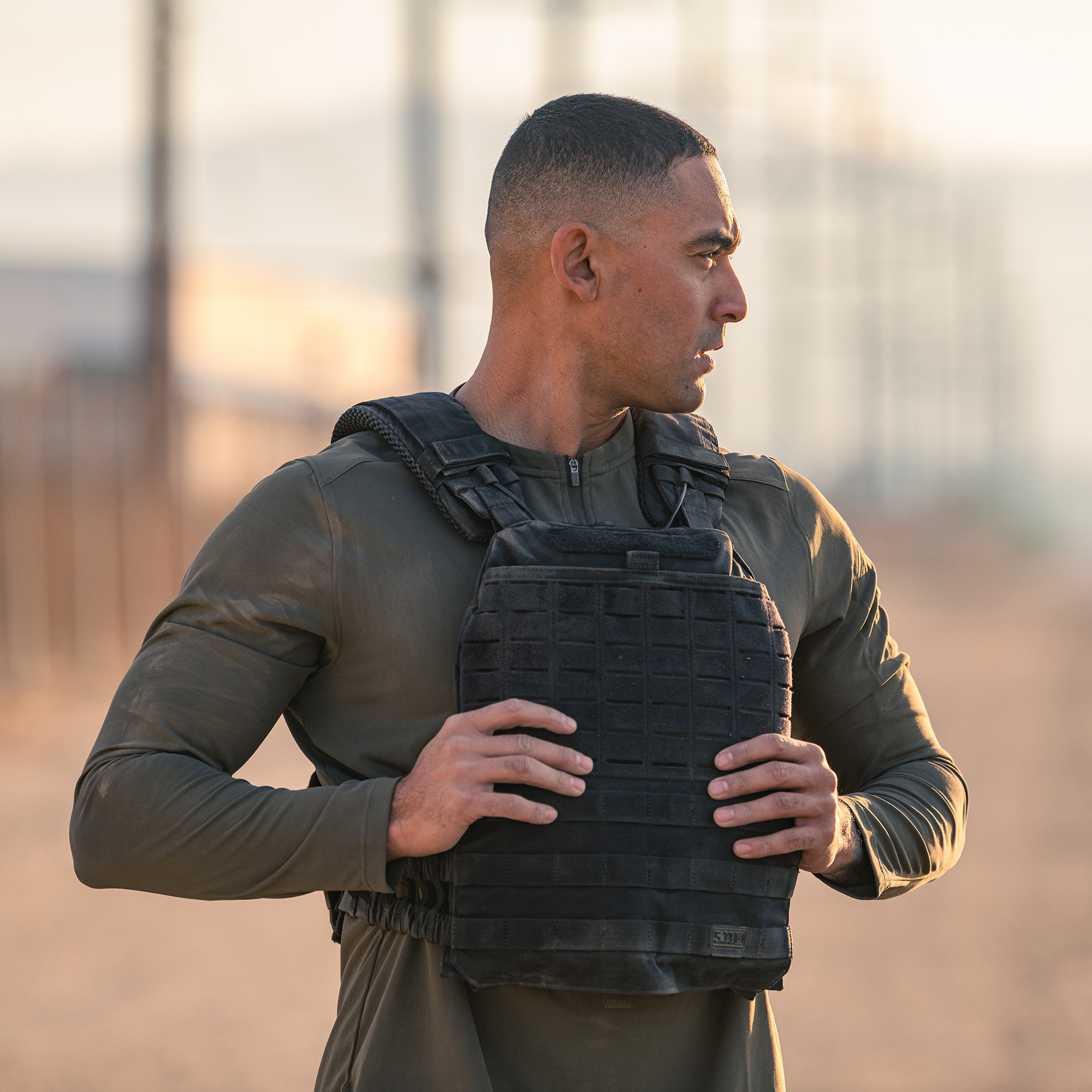 5.11 Tactical on X: Training weights or armor plates—the TacTec Plate  Carrier wears comfortably whatever you're running.   / X