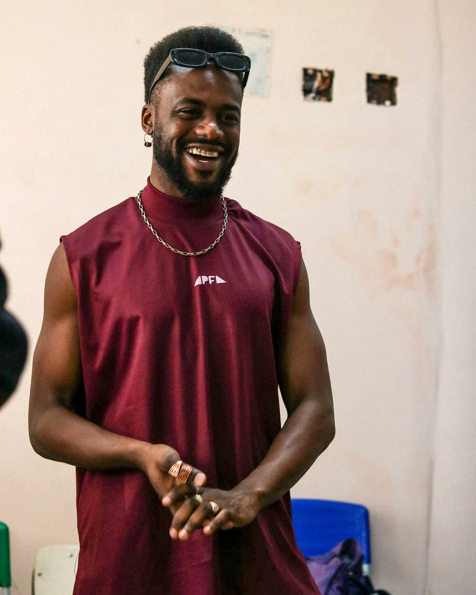 PretaoWill's tweet photo. É o que eu quero, jovens pretos Lgbtqiap+ sorrindo sempre 🏳️🌈✊🏿🔥
.
.
.
#afroperifa #lgbtqia #pride #visibilidadelgbt #modaqueer #modalgbtqiap #modapreta https://t.co/1vANcAoEWh