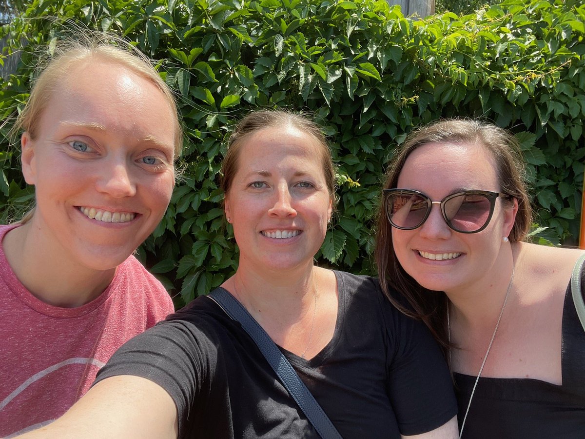 Eleanor Broadbent (@ekbpharmd) on Twitter photo First time back in the Twin Cities since PGY-2 and am so glad I was able to see some of my favorite Minnesotan pharmacists today!💊 <a href="/EB_Hirsch/">Betsy Hirsch, PharmD (TTIDPD)</a> (and twitterless Jen) First time back in the Twin Cities since PGY-2 and am so glad I was able to see some of my favorite Minnesotan pharmacists today!💊 <a href="/EB_Hirsch/">Betsy Hirsch, PharmD (TTIDPD)</a> (and twitterless Jen)