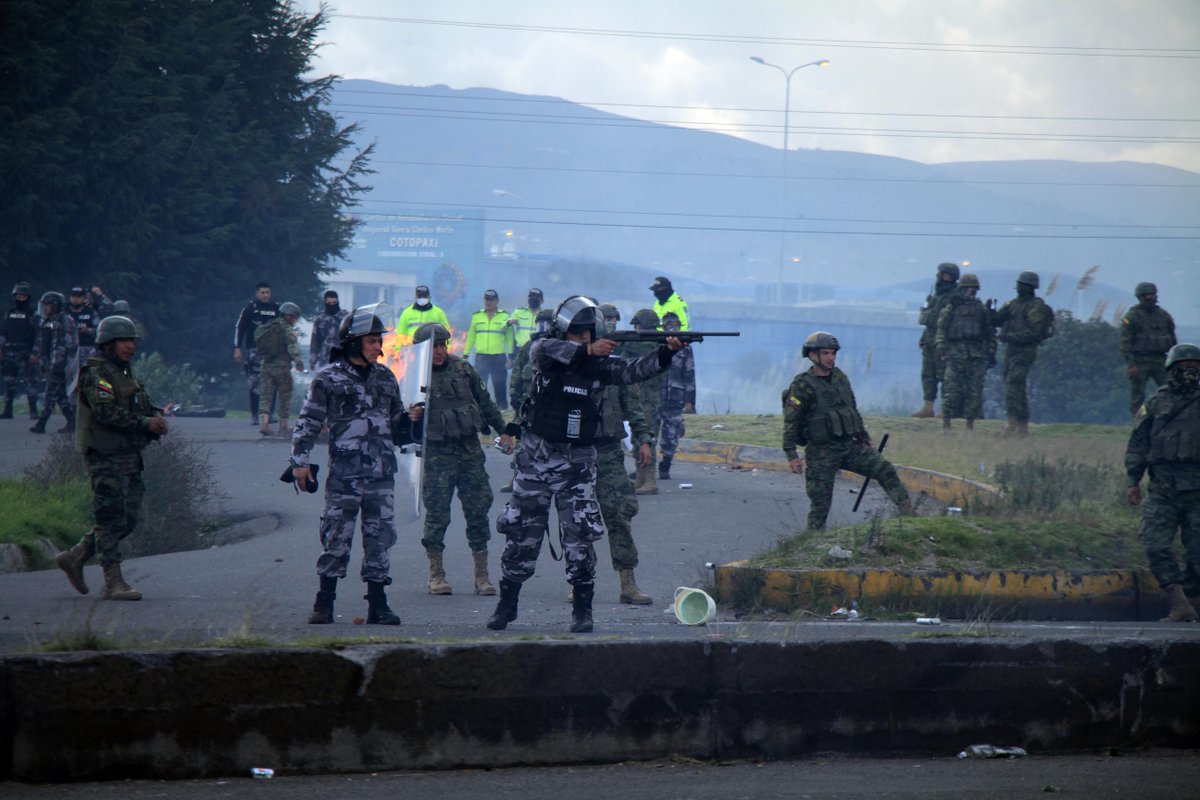 #Ecuador: Comité de Derechos del Niño de la ONU denunció hoy la autorización de perdigones y uso indiscriminado y desproporcionado de gases lacrimógenos por gobierno de <a href="/LassoGuillermo/">Guillermo Lasso</a> para reprimir protestas, afectando a niños y adolescentes.

👉  amn.st/6015zYJuF