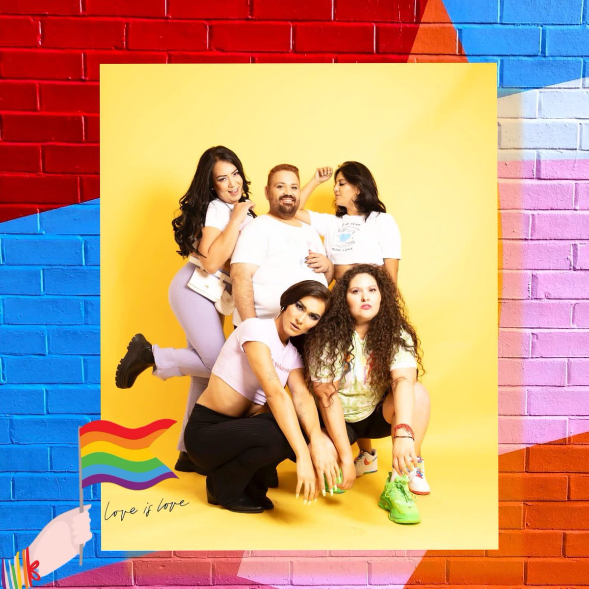 Anhyship's tweet photo. “Lo mejor de salir del armario es que nadie puede insultarte diciéndote algo que tú le acabas de decir”.
(Rachel Maddow)

FELIZ DÍA DE LA DIVERSIDAD LGBTTTIQA 🌈🏳️‍🌈

#pride2022 #ShareWithPride #Pride #LGBTTTIQA #lgbtqpride. #befre #bornthisway https://t.co/NOMf6nIor5