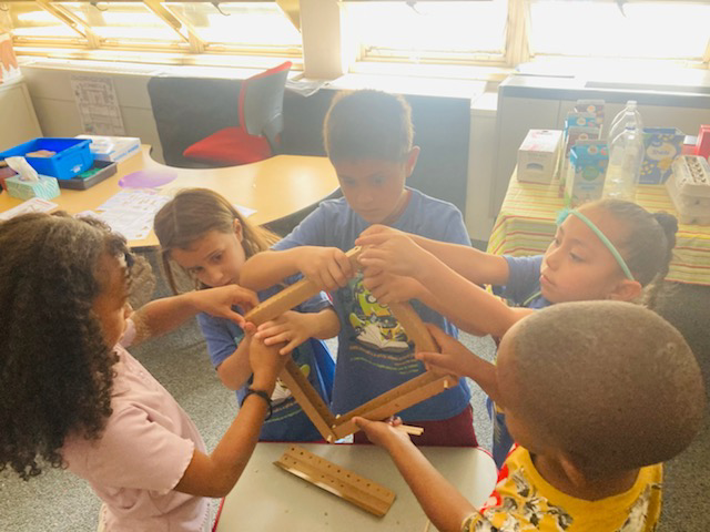 We love being about to incorporate STEM and hands-on activities in our Summer Scholars curriculum. Last week, our young scholars participated in the cabbage experiment! In this experiment, scholars learn how cabbage can be used to test liquids of varying acid levels.