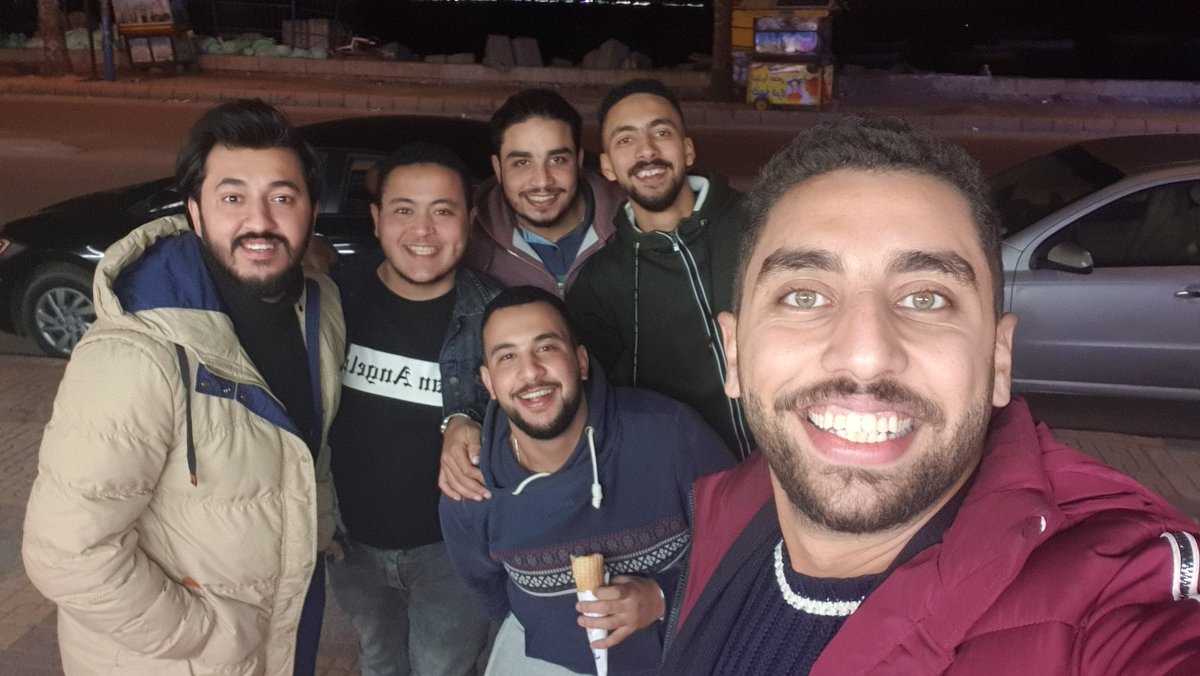 jalladiator's tweet photo. زمان بس مش زمان الف ليله وليله  
زمان وقت الجامعه و ايامنا الجميله ♥️♥️ 
انا كل يوم بشتاق لكل واحد عرفته بمصر فعليا كل يوم حبي ليهم بيزيد وبيبان اد ايه كان عندي صحاب نضيفه 
♥️♥️♥️🥹 https://t.co/nH93f4xfYQ