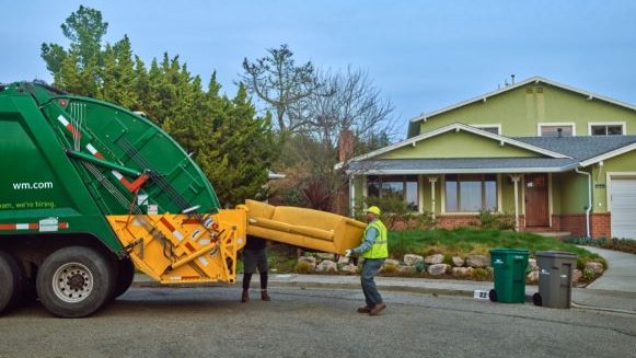 Starting July 1, #Kirkland single-family residents can have one bulky item picked up at no extra cost each year! Schedule curbside pickup of bulky items like a sofa or fridge by calling WM at 425-587-0040.