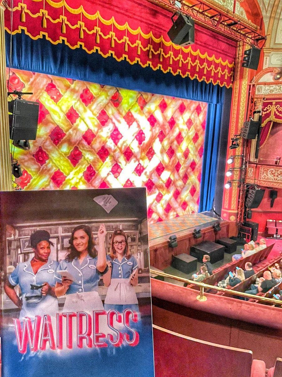 MummyTrips's tweet photo. What an amazing ⭐️⭐️⭐️⭐️⭐️ performance of @WaitressUK this evening @WolvesGrand . A must see. I can guarantee you will only ever have pies for this stage show after seeing it. Book now. Limited tickets available. #waitressuk #wolvesgrand https://t.co/p1tJymtA4D
