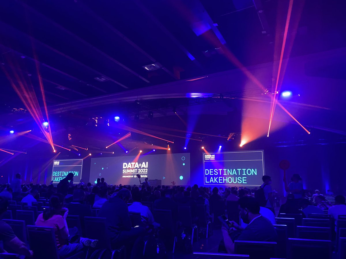 DeepSubsurfer's tweet photo. Having a blast at #DataAISummit 🤠 https://t.co/JCkjJsHYRS