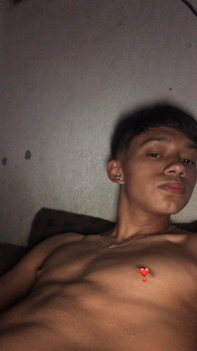 HeterosHot17's tweet photo. Hetero engañado, rt si quieres ver su contenido o manda md 🔥 🥵. 
Comenta que Hetero te gustaría ver 😈🔥 https://t.co/rEqEm4TvVn