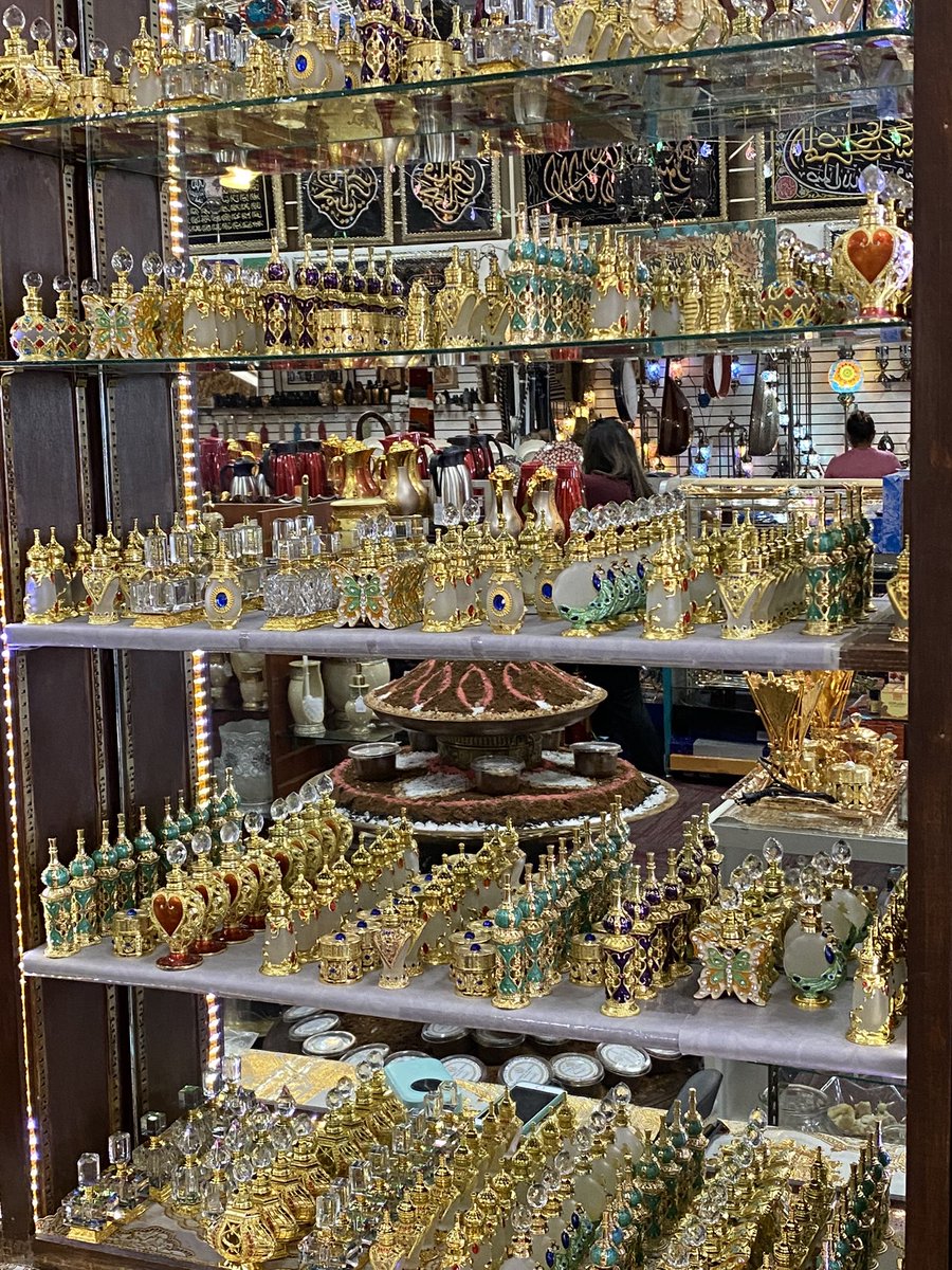 Poet_of_Peace's tweet photo. Even if we just visit the perfume store, we come out smelling good. Just like that, associating with righteous people rubs off on us. https://t.co/KyFnBaxFiH