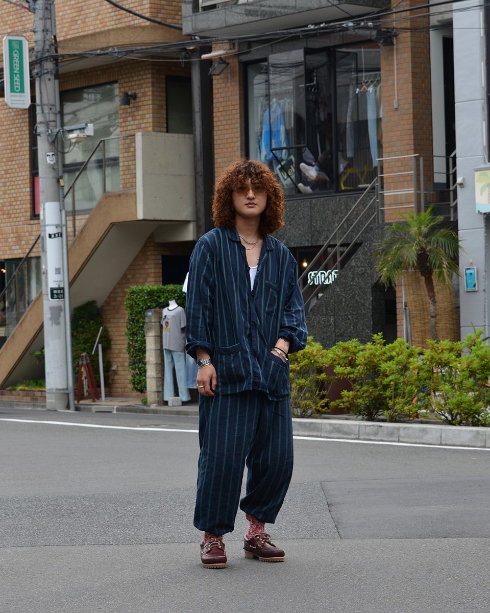 Timberland_JPN's tweet photo. ビンテージのセットアップには、足元にポイントを。アクセサリーの色合いや小物遣いでコーディネートを特別に。
▷https://t.co/et5gHydPWl

🛒メンズボートシューズコレクション
https://t.co/ld5R8VnlkU

📸： konchiwassu

#generationboat 
#ボートシューズ #スリーアイ
#ティンバーランド #SNAP https://t.co/Lx5dP8sf6y