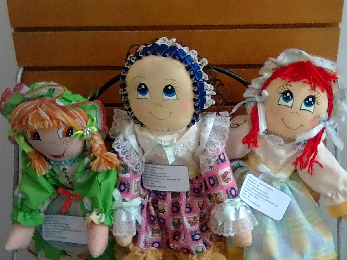 Mppc_Aragua's tweet photo. #24jun #GestiónCulturalEnAcción #EncuentroALBADigital Pintura, tejido, tallado de madera, vinos artesanales, artesanías y mucho más, presentes en la "Gran Exposición Colectiva José Ángel Lamas" con el talento de cultores del municipio #Lamas / #Aragua en los espacios de @RDAMCY https://t.co/aOQhCB6c79