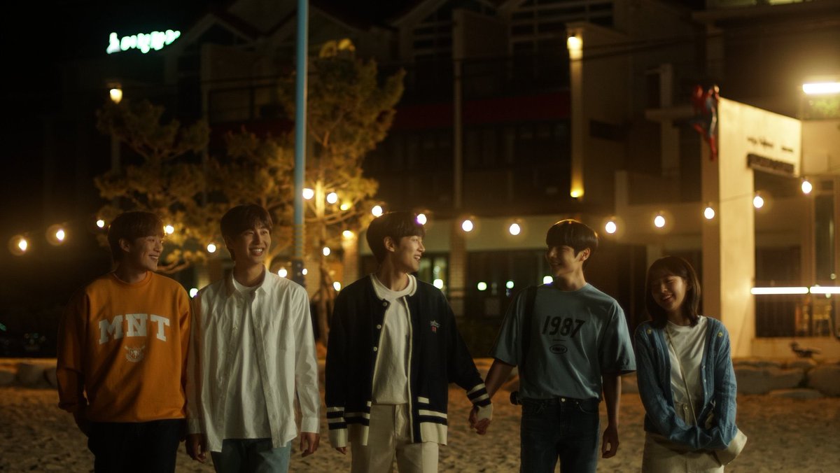 biichwho's tweet photo. I want them back. (Period)
#LightOnMe #lightonme2 #bl https://t.co/5QLeJPRj4E