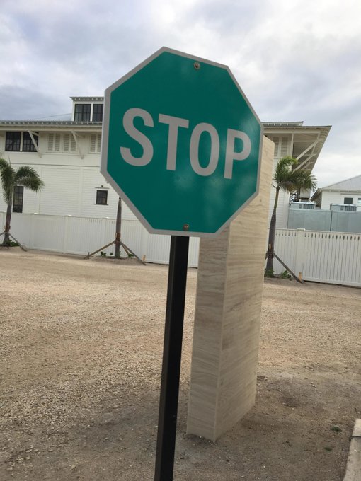 Women will say "men don't get our signs" while giving out signs like this https://t.co/ADZ88g1UxP