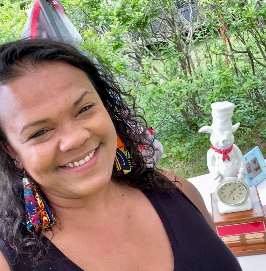 broadheadagency's tweet photo. We present to you the 11th annual Big Rapids, Michigan RibFest winner, our very own, Vanessa Johnson. Her second big win!🏆🎉
You may know her as the Media Operations Supervisor at broadhead, but outside of work, you can catch her in the kitchen! #bpassionate https://t.co/bKwjU5LSbN