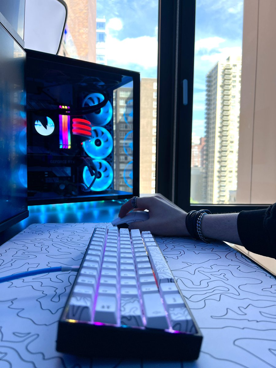 These key caps are so clean oooff