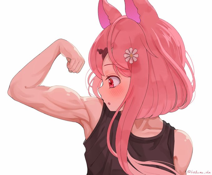 肩だしの服だとつい気になって腕の筋肉を見ちゃううちの子 