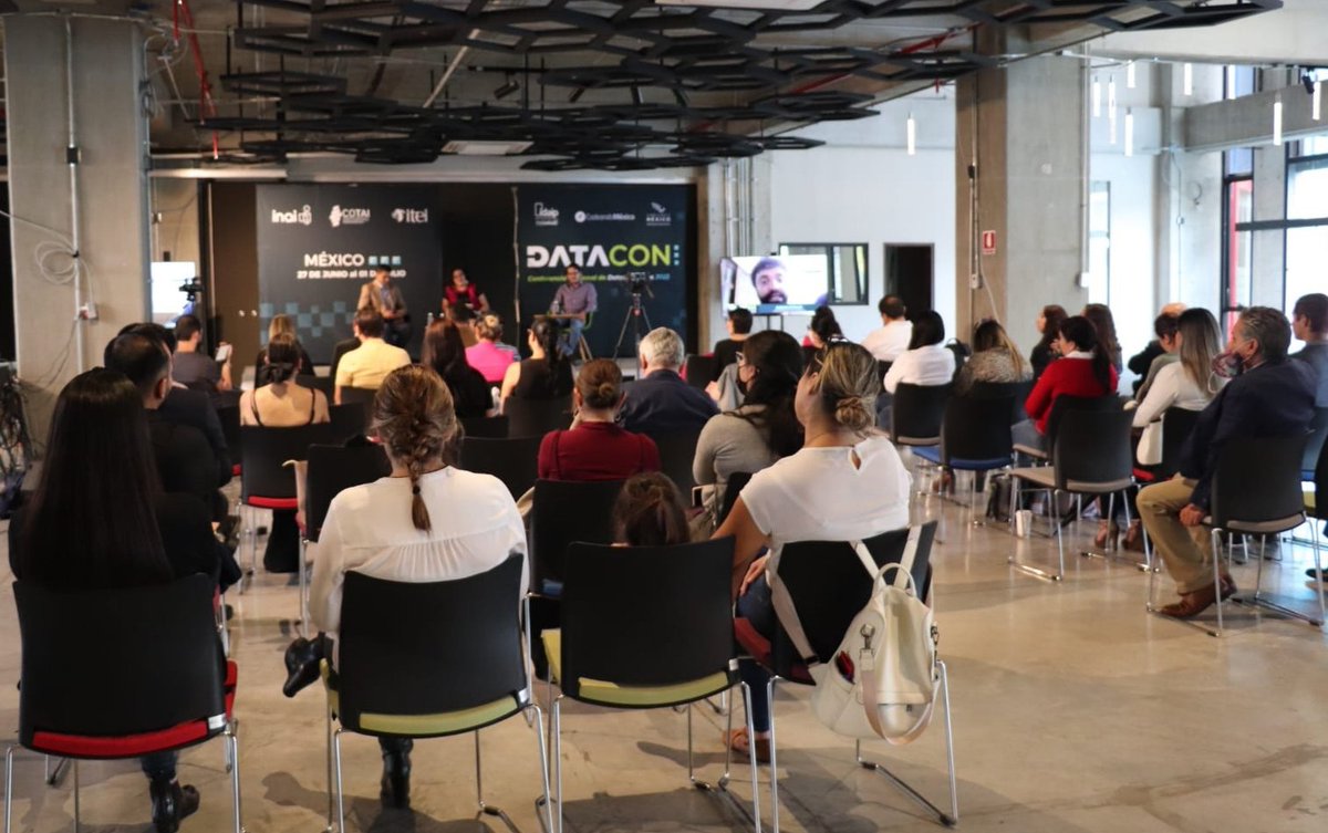 ITEIJal's tweet photo. ⏩ Panel 5: Conversatorio “Desafíos y oportunidades en la agenda de datos abiertos en el centro de México”, con la participación de Rubén Alexis Guillén Monterrosa, Oficial de Programas del Instituto Nacional Demócrata; Virginia Leal Cota, Especialista  del @PNUD_Mexico https://t.co/CHgG4XD9ob